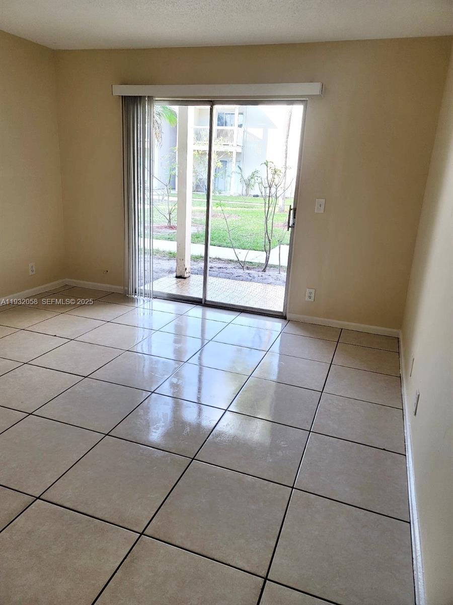 CROSS CREEK CONDO - Residential Lease