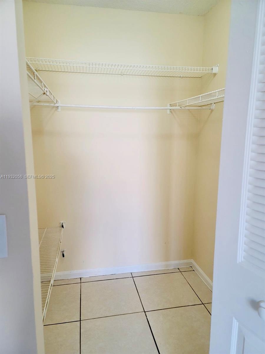 CROSS CREEK CONDO - Residential Lease