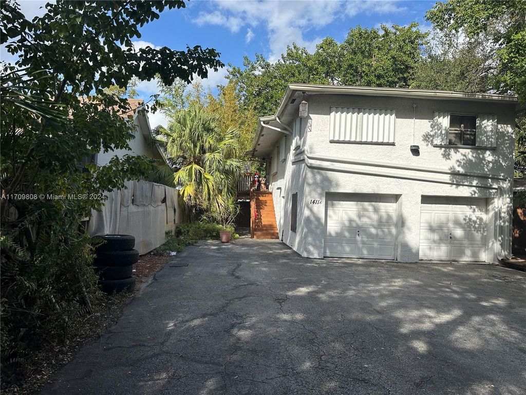 Photo of 1411 SW 24th Ct #A, Fort Lauderdale, FL 33315 (MLS # A11709808)