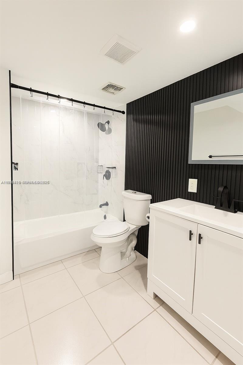 ENVIRON I CONDO 9 - Residential Lease