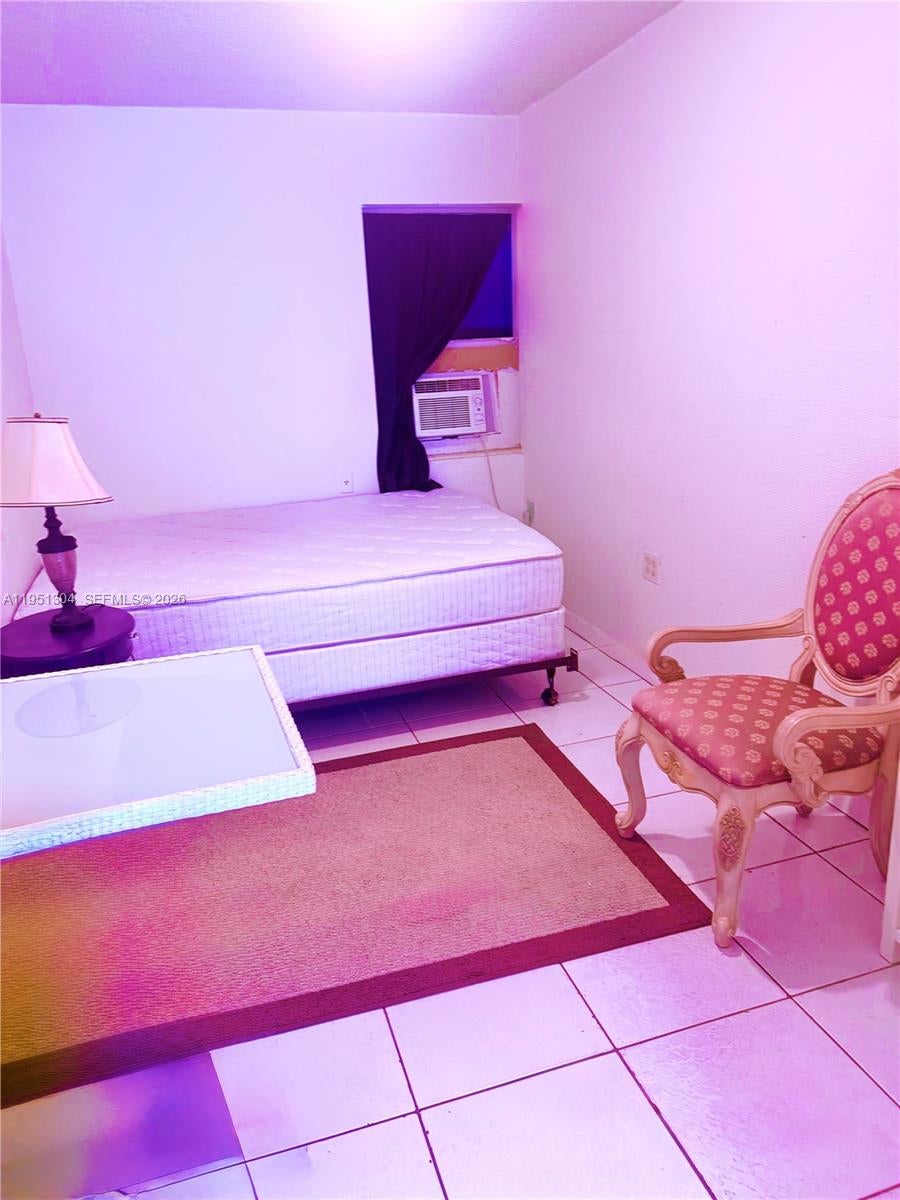 Photo of Hollywood, FL 33020 (MLS # A11951304)