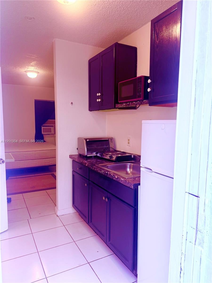 Photo of Hollywood, FL 33020 (MLS # A11951304)