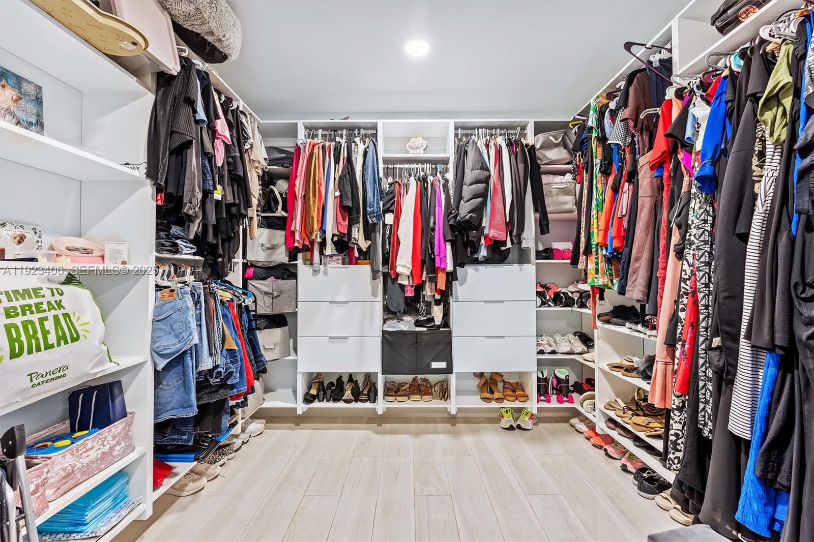 COUNTRY CLUB EST SEC 2 AM - Residential