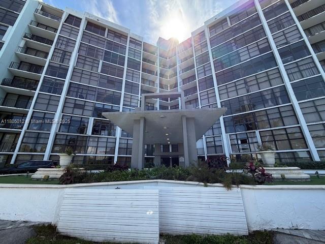 200 Leslie Dr 829, Hallandale Beach, Broward County, Florida - 2 Bedrooms  
2 Bathrooms - 