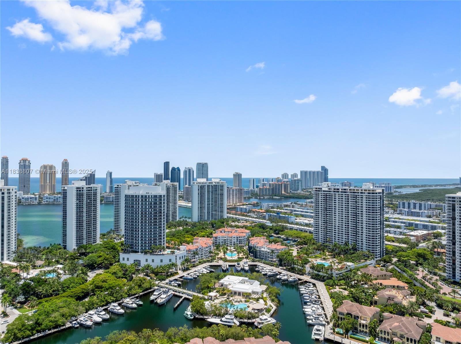 2000 ISL BLVD WILLIAMS IS - Residential