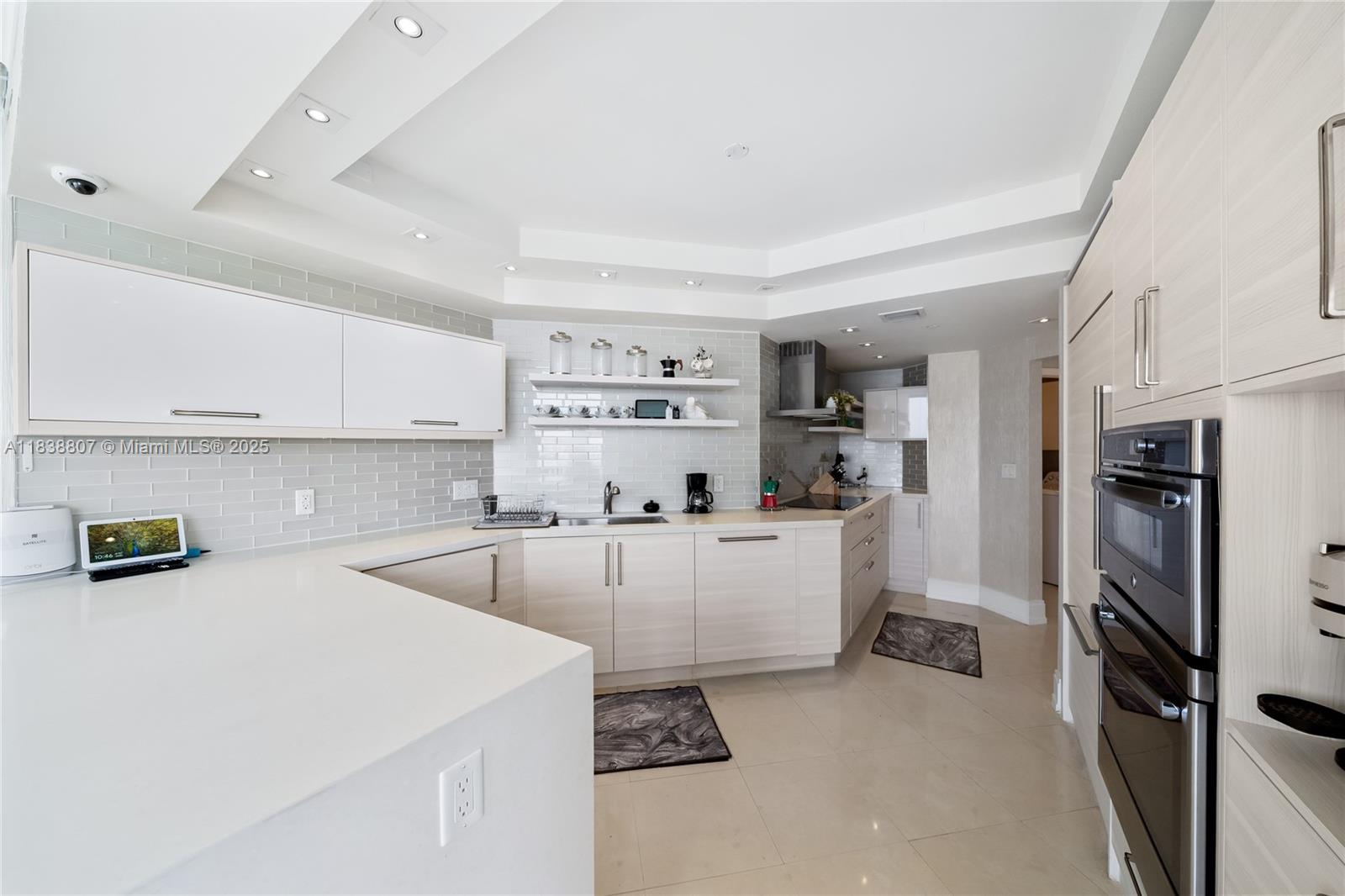 2000 ISL BLVD WILLIAMS IS - Residential