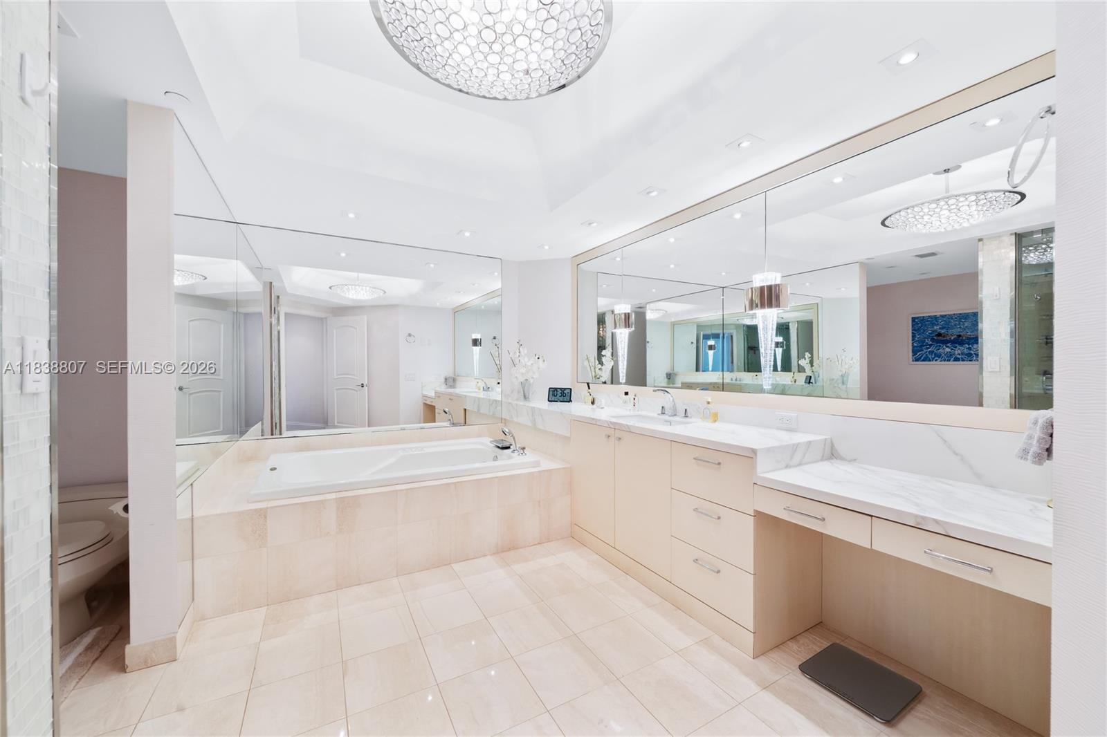 2000 ISL BLVD WILLIAMS IS - Residential