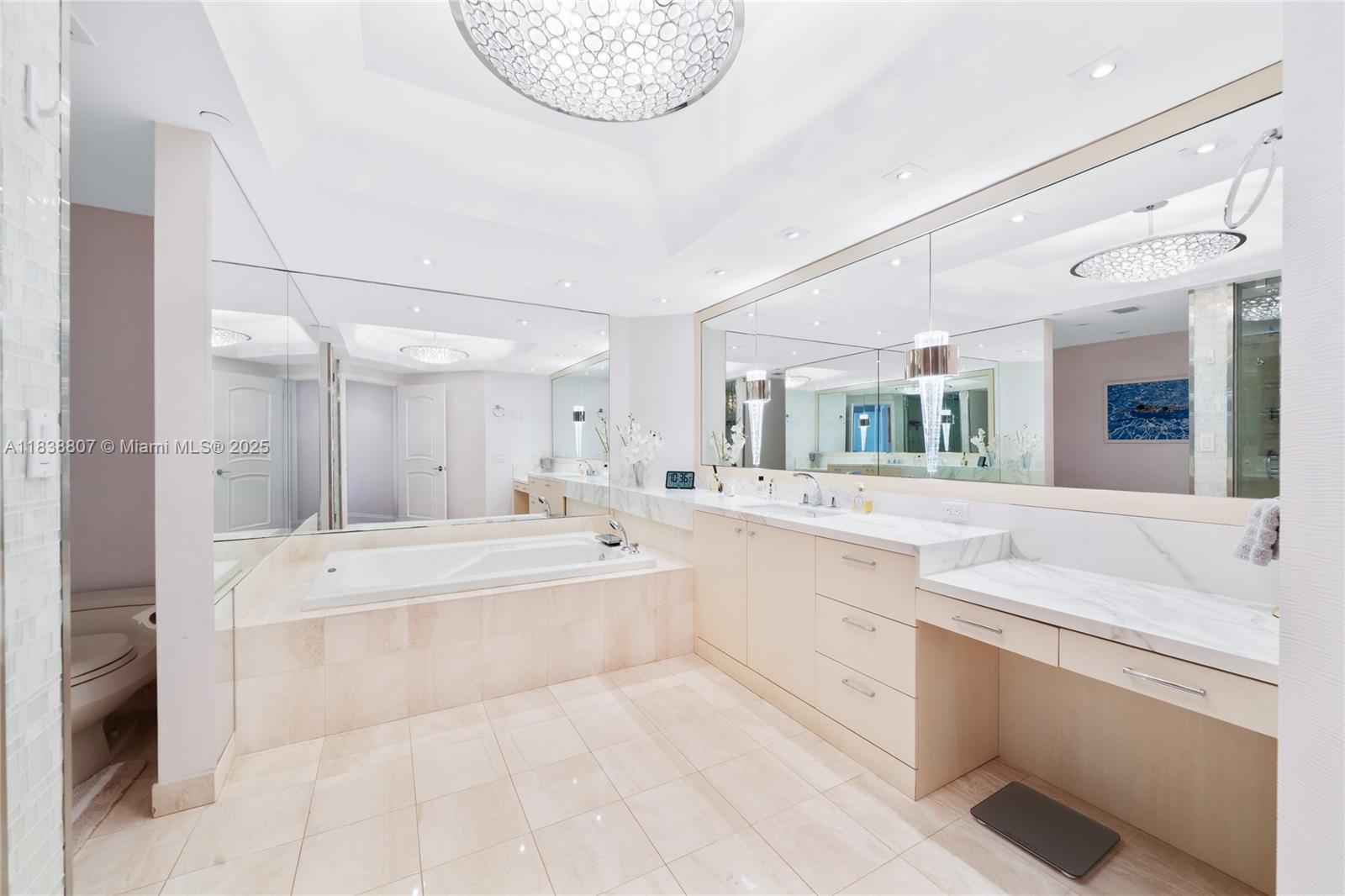 2000 ISL BLVD WILLIAMS IS - Residential