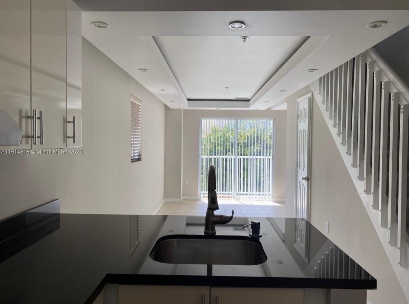 VERONA CONDO - Residential Lease