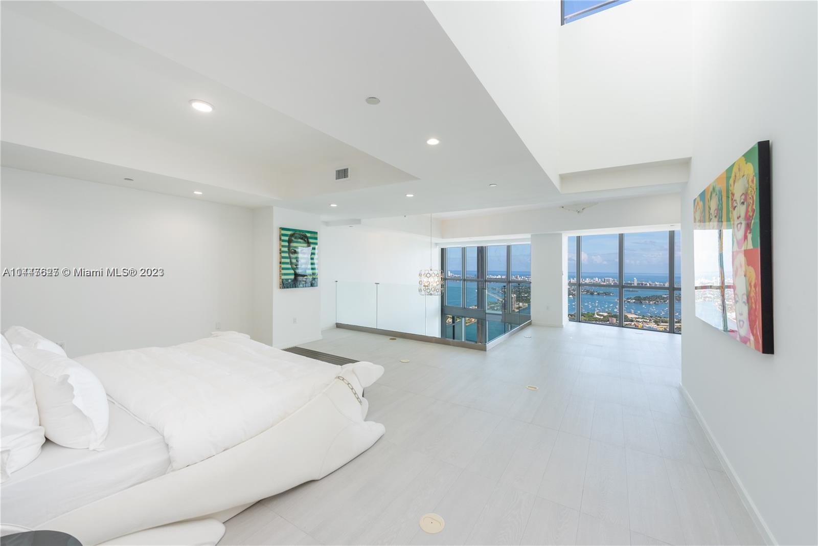 MARQUIS CONDO - Residential