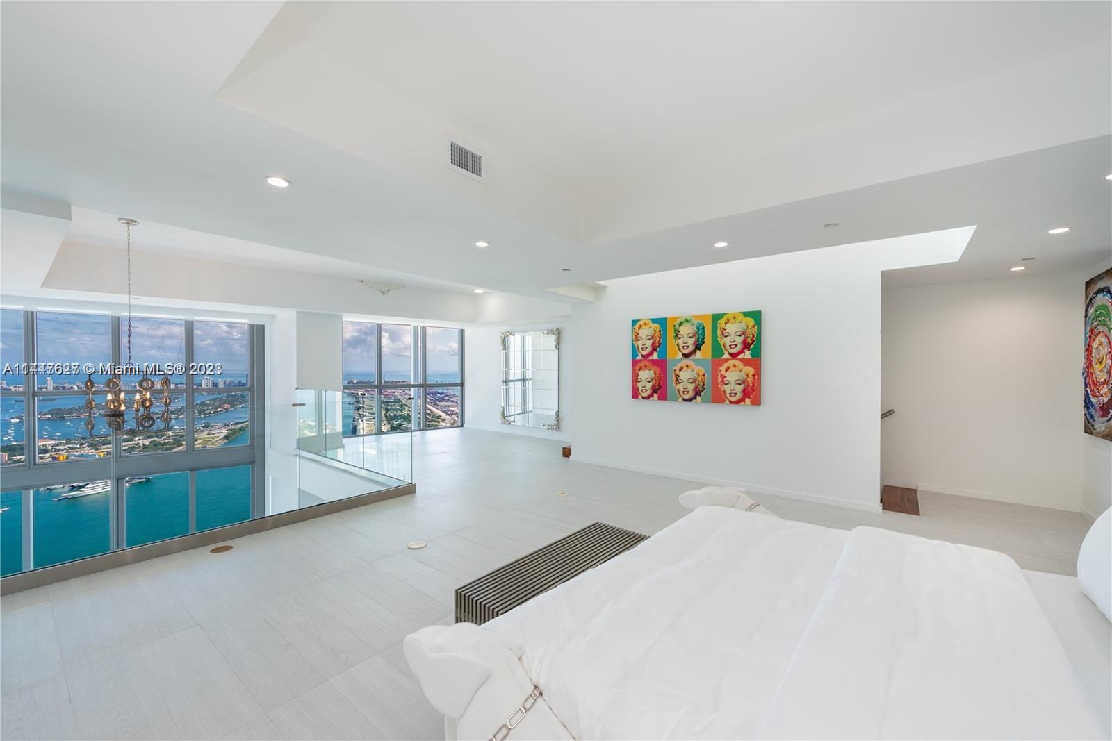 MARQUIS CONDO - Residential