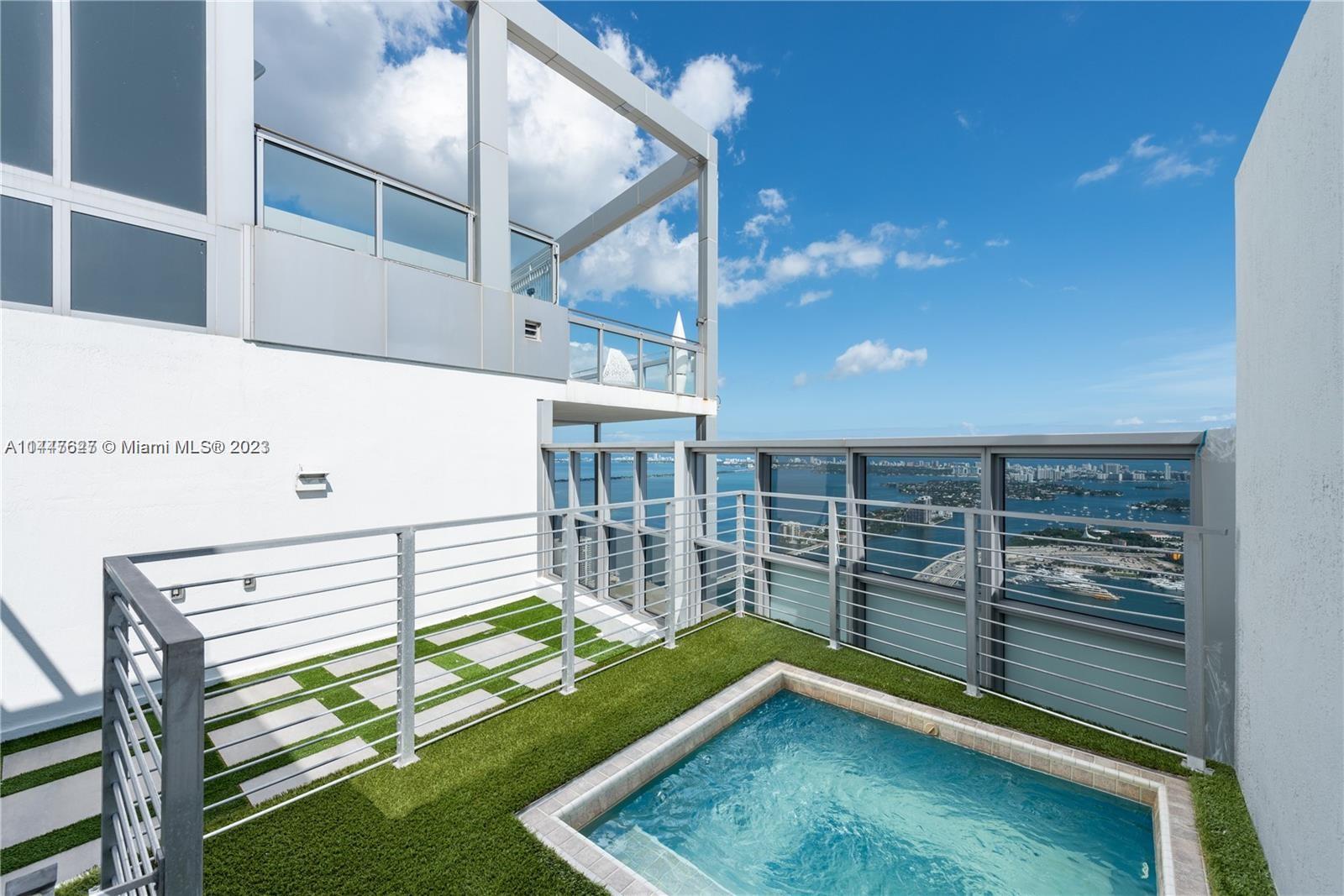 MARQUIS CONDO - Residential