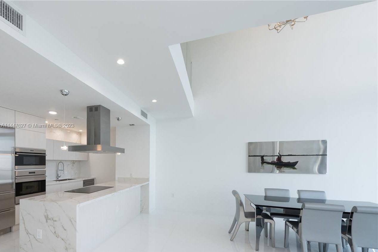 MARQUIS CONDO - Residential