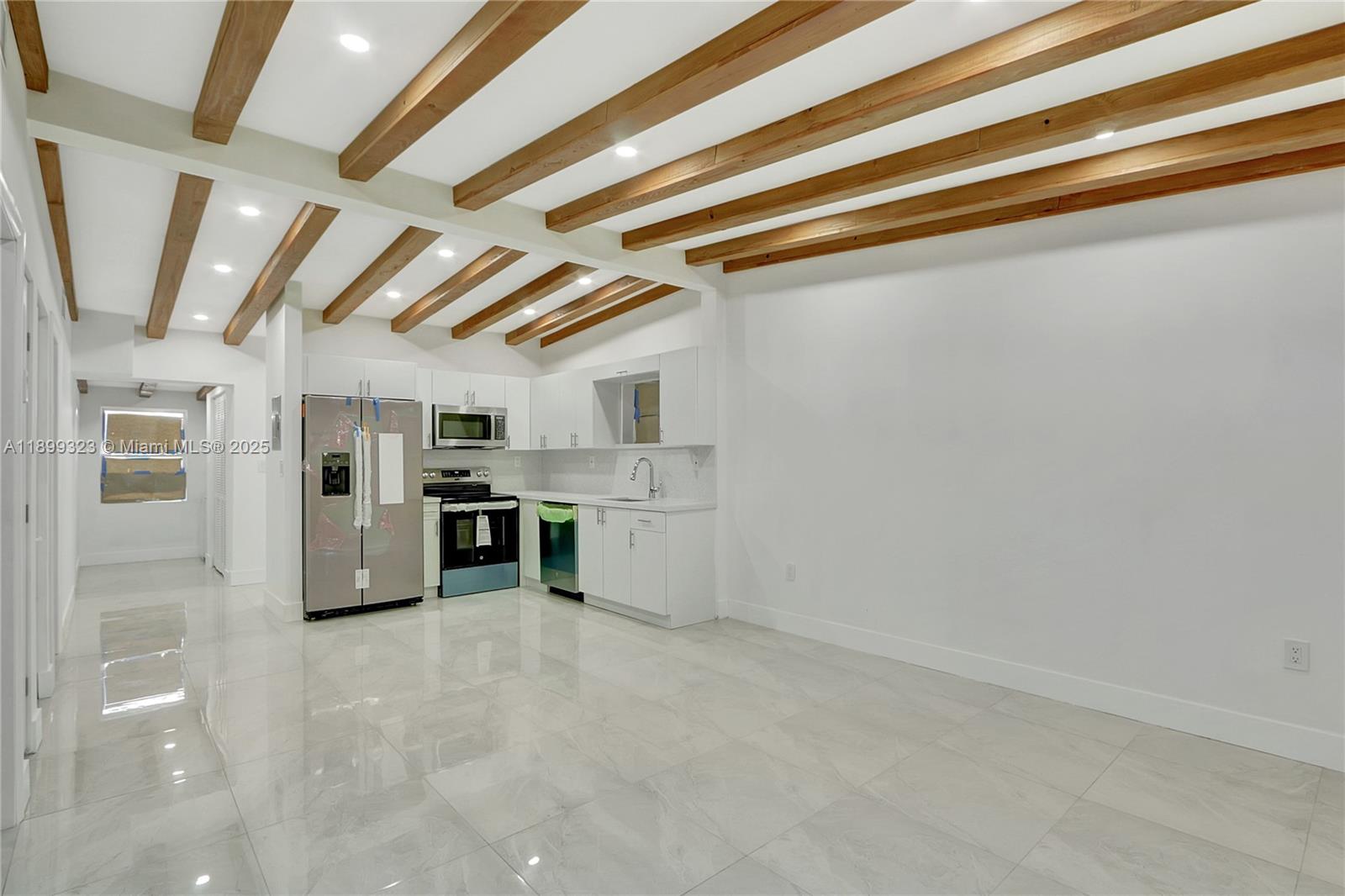 NORTH WEST LAUDERDALE - Residential Lease