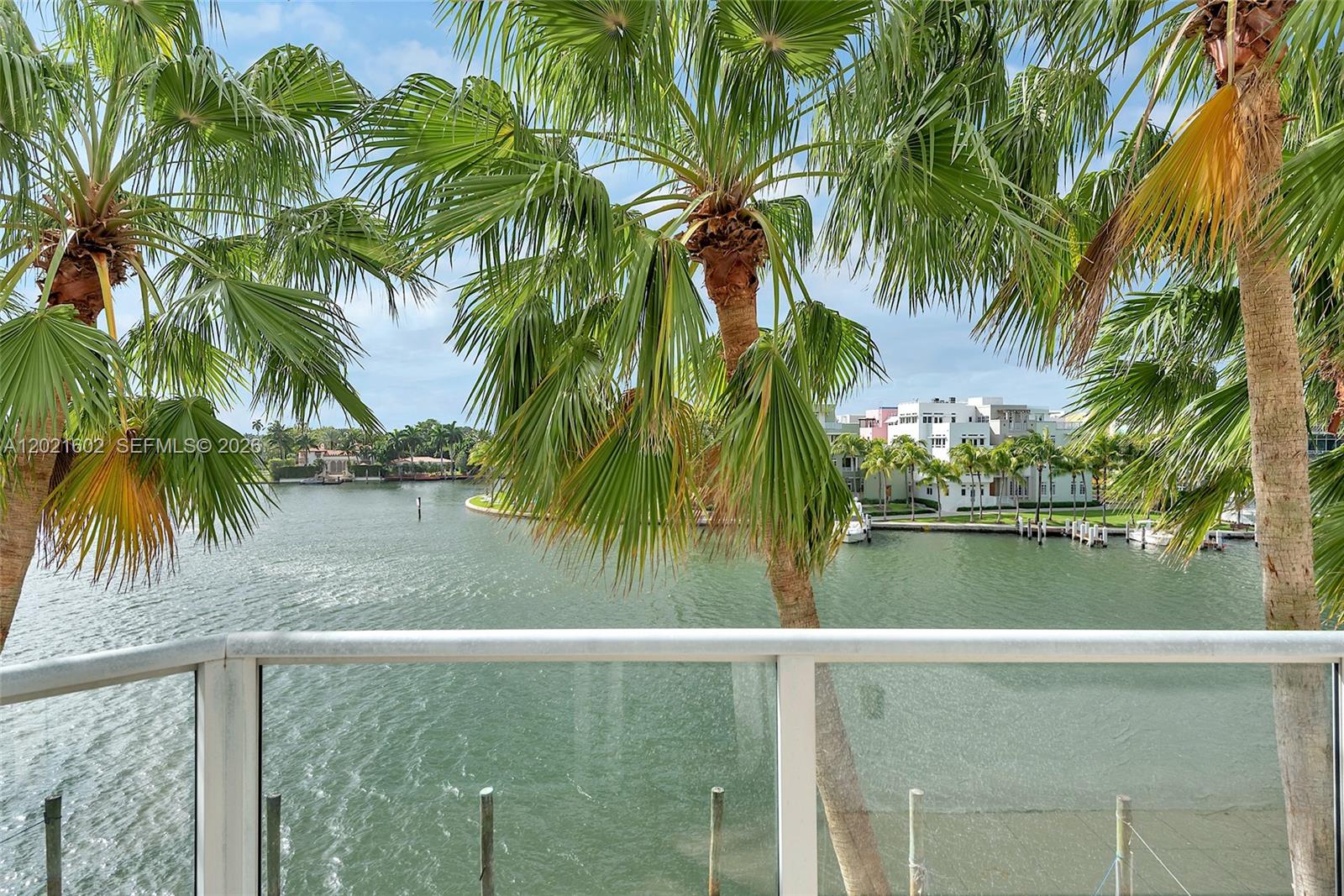 5900 Collins Ave 408