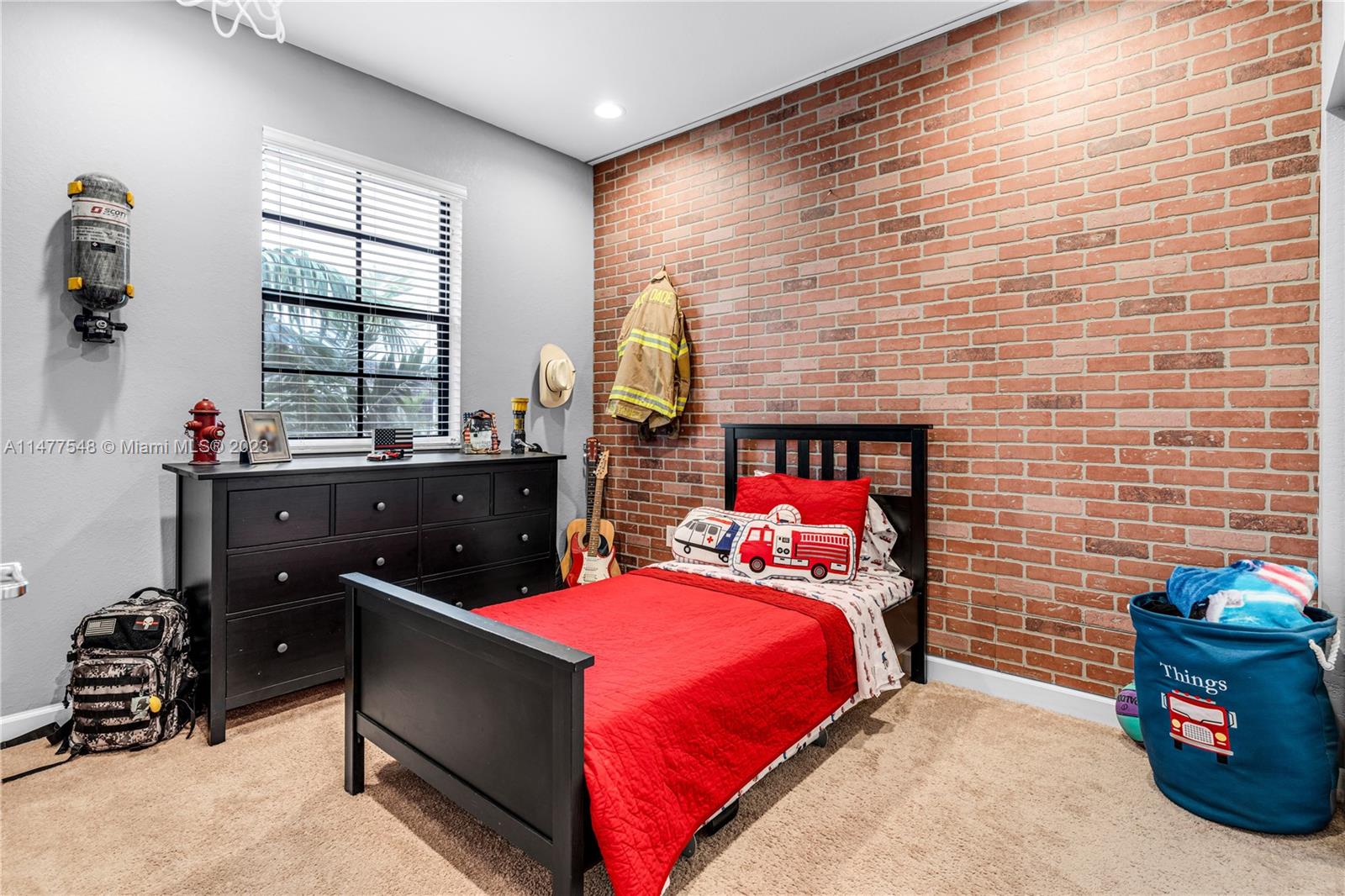 COCO PALM ESTATES - Residential