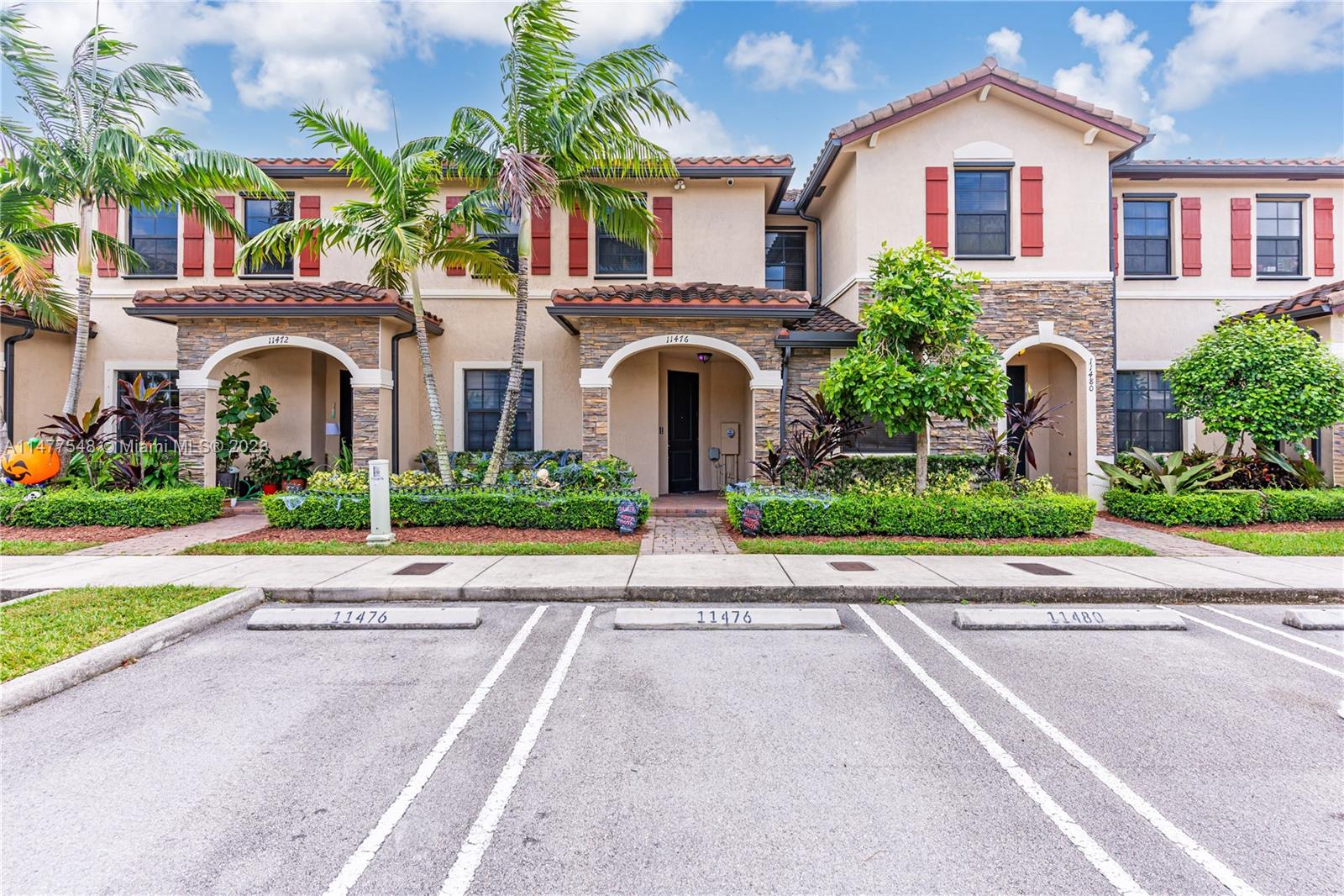 COCO PALM ESTATES - Residential