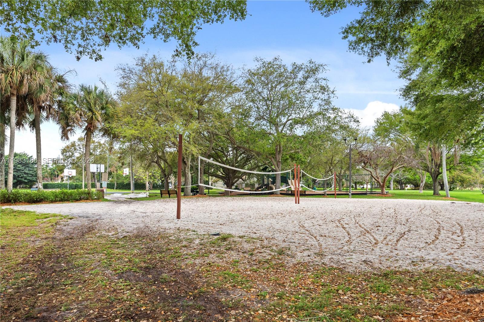 EMBASSY LAKES - Residential