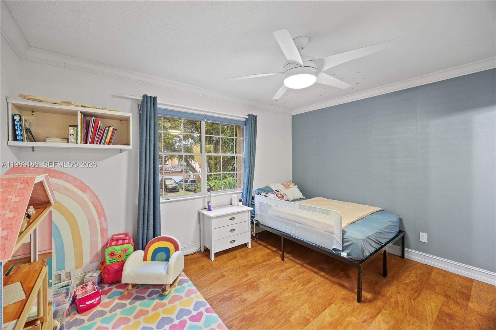 EMBASSY LAKES - Residential