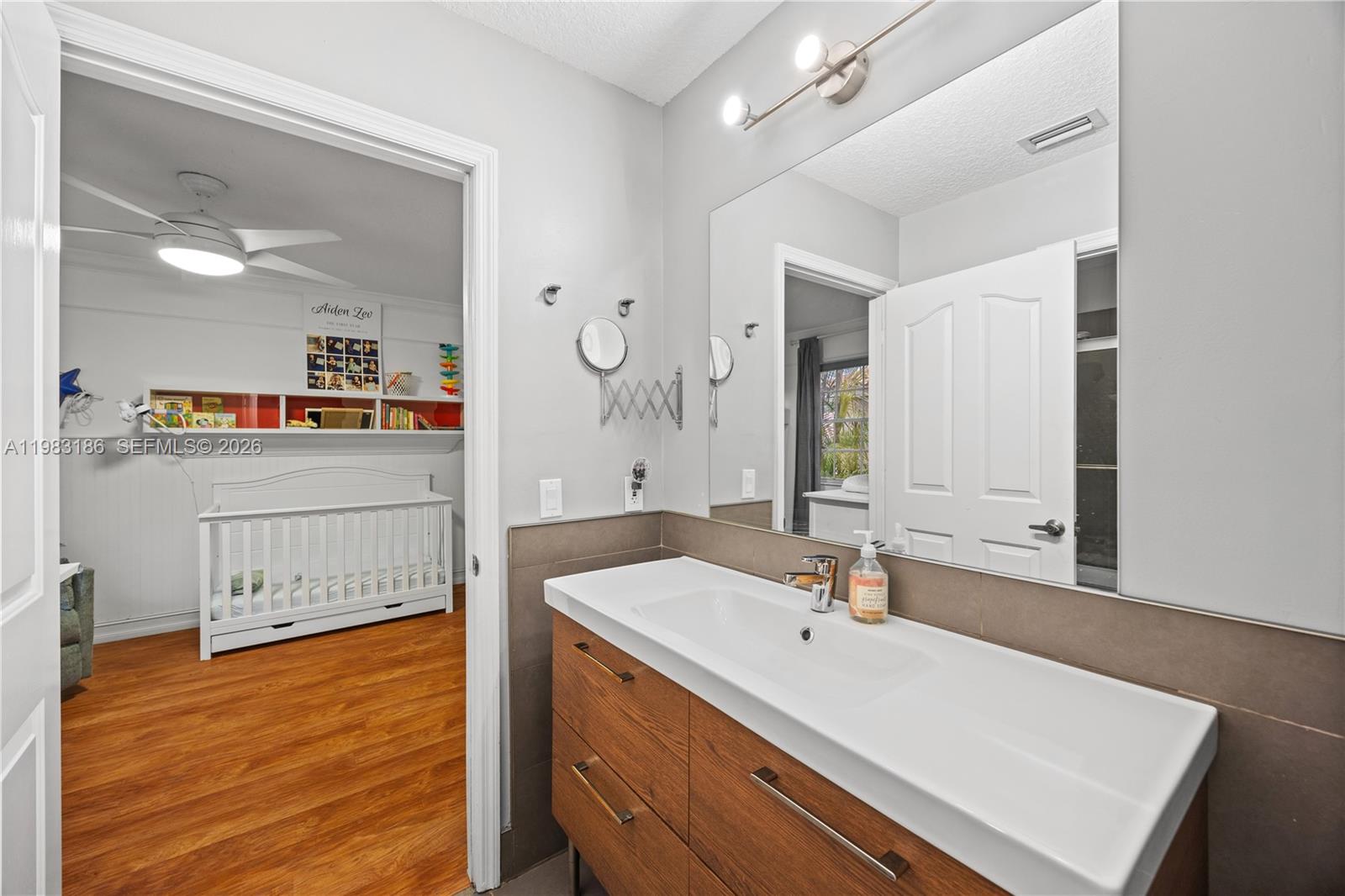 EMBASSY LAKES - Residential