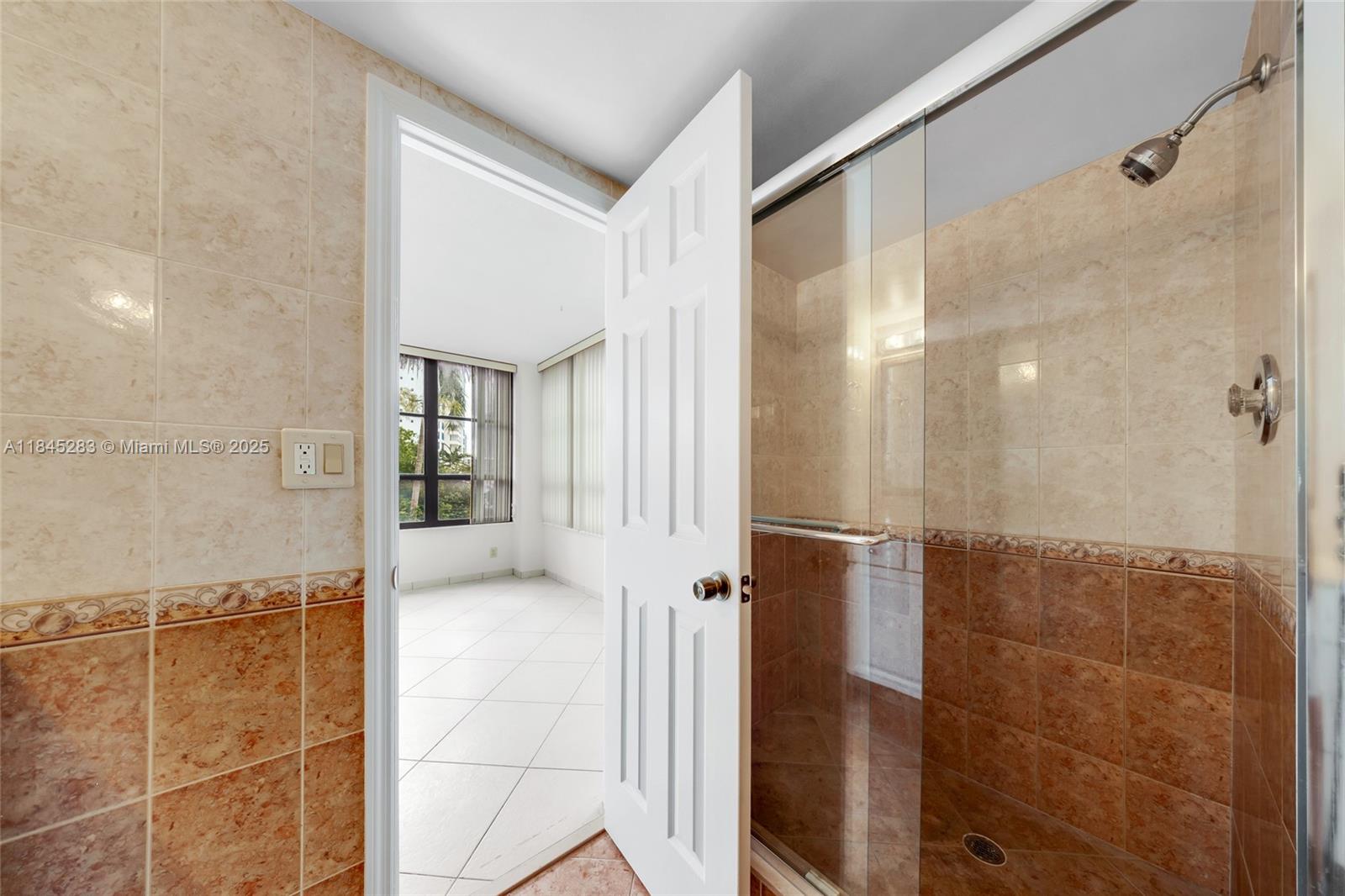 OLYMPUS CONDO PHASE - Residential