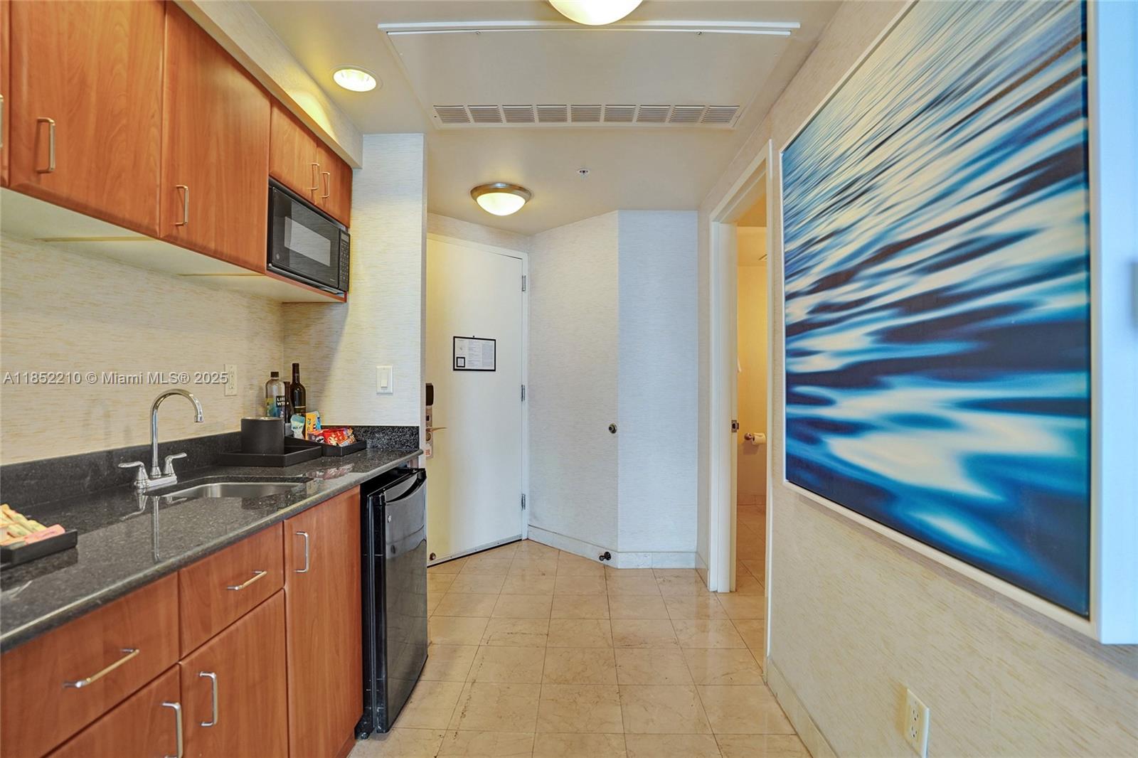 TRUMP INTERNATIONAL SONES - Residential