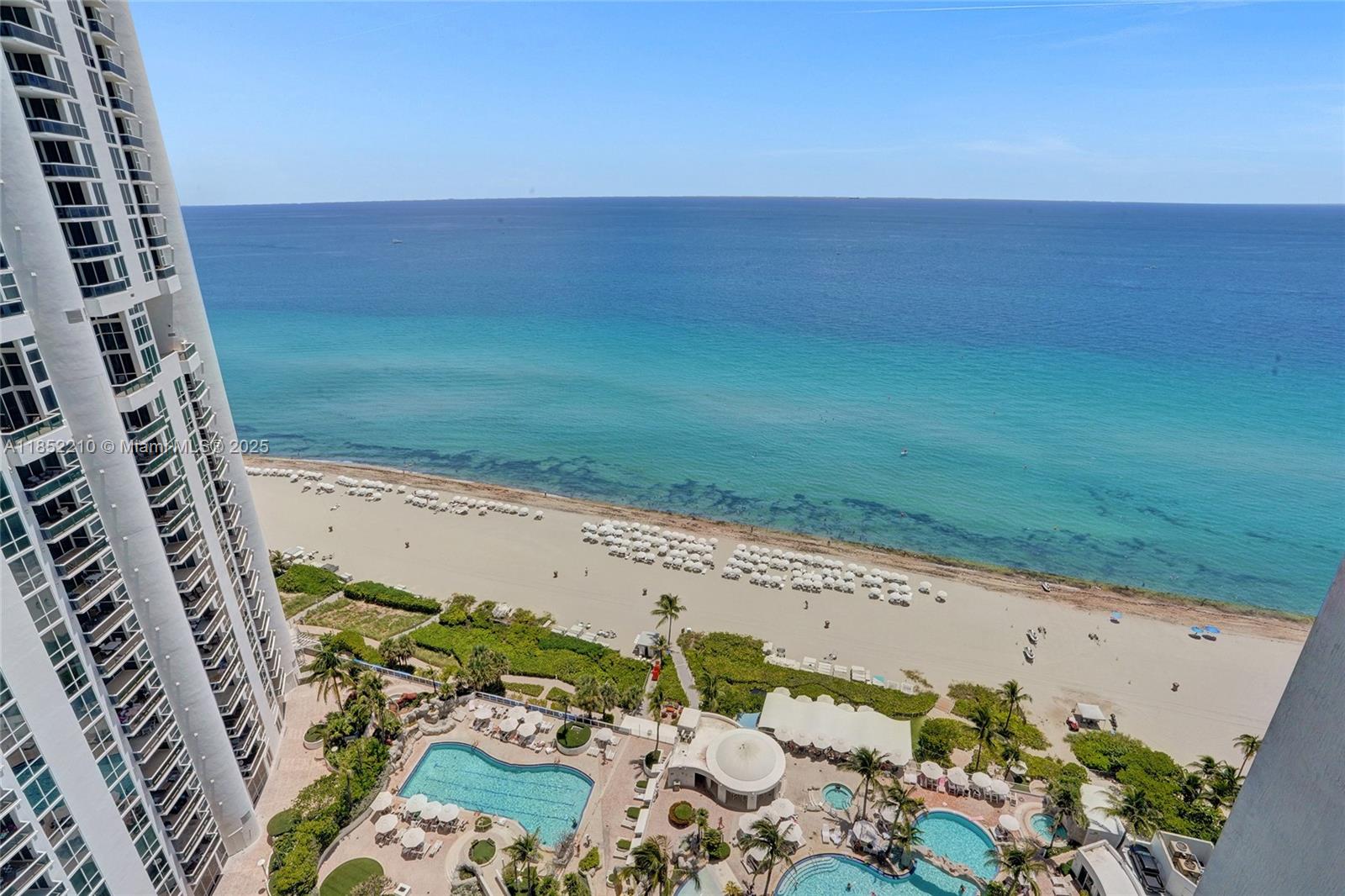 TRUMP INTERNATIONAL SONES - Residential