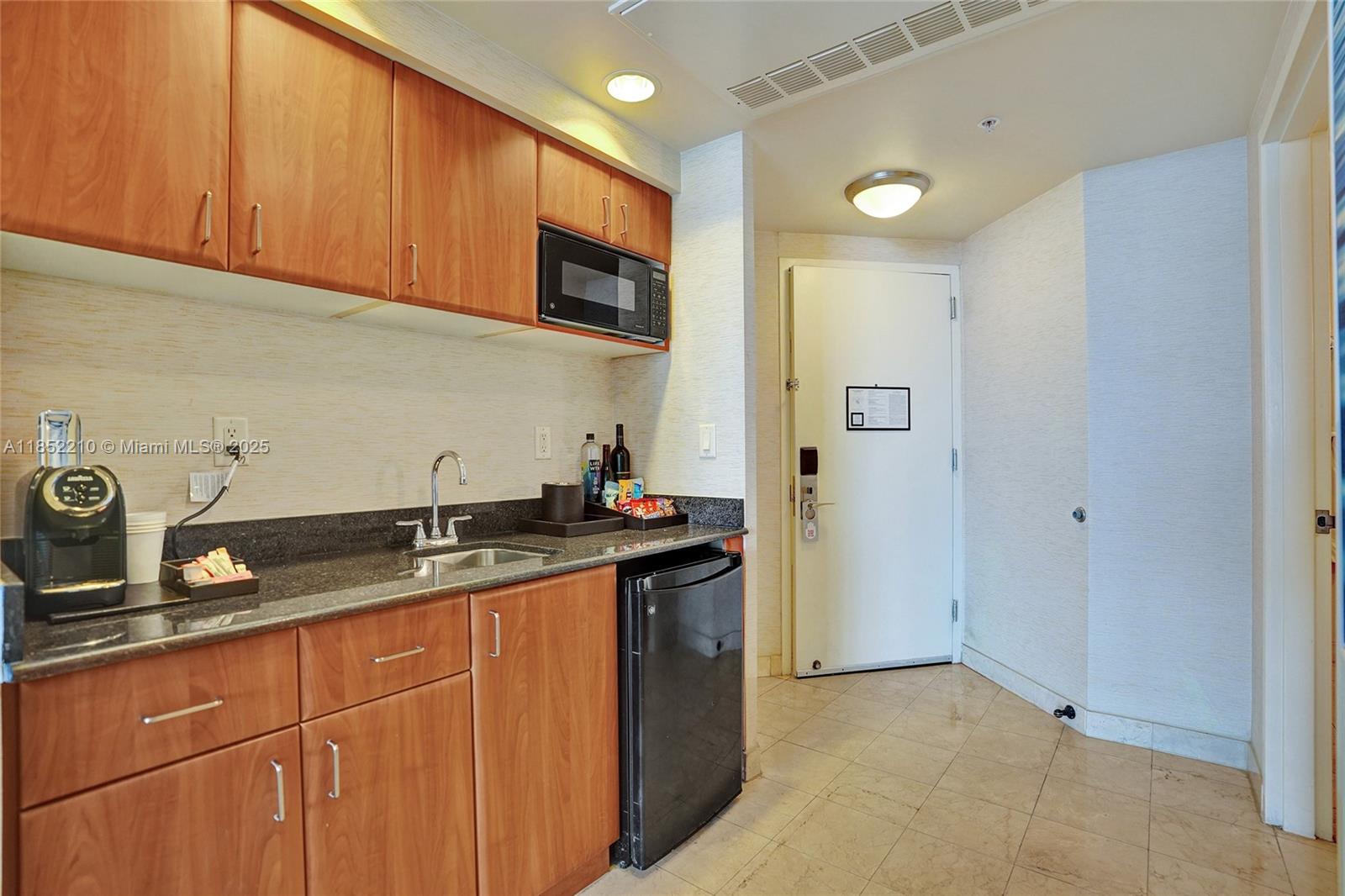 TRUMP INTERNATIONAL SONES - Residential