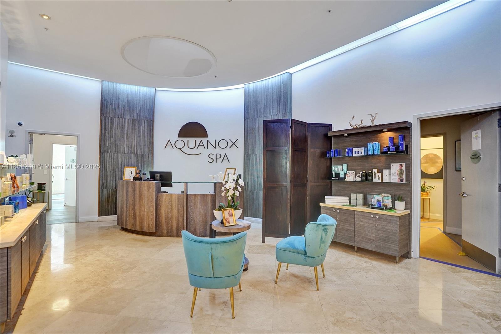 TRUMP INTERNATIONAL SONES - Residential