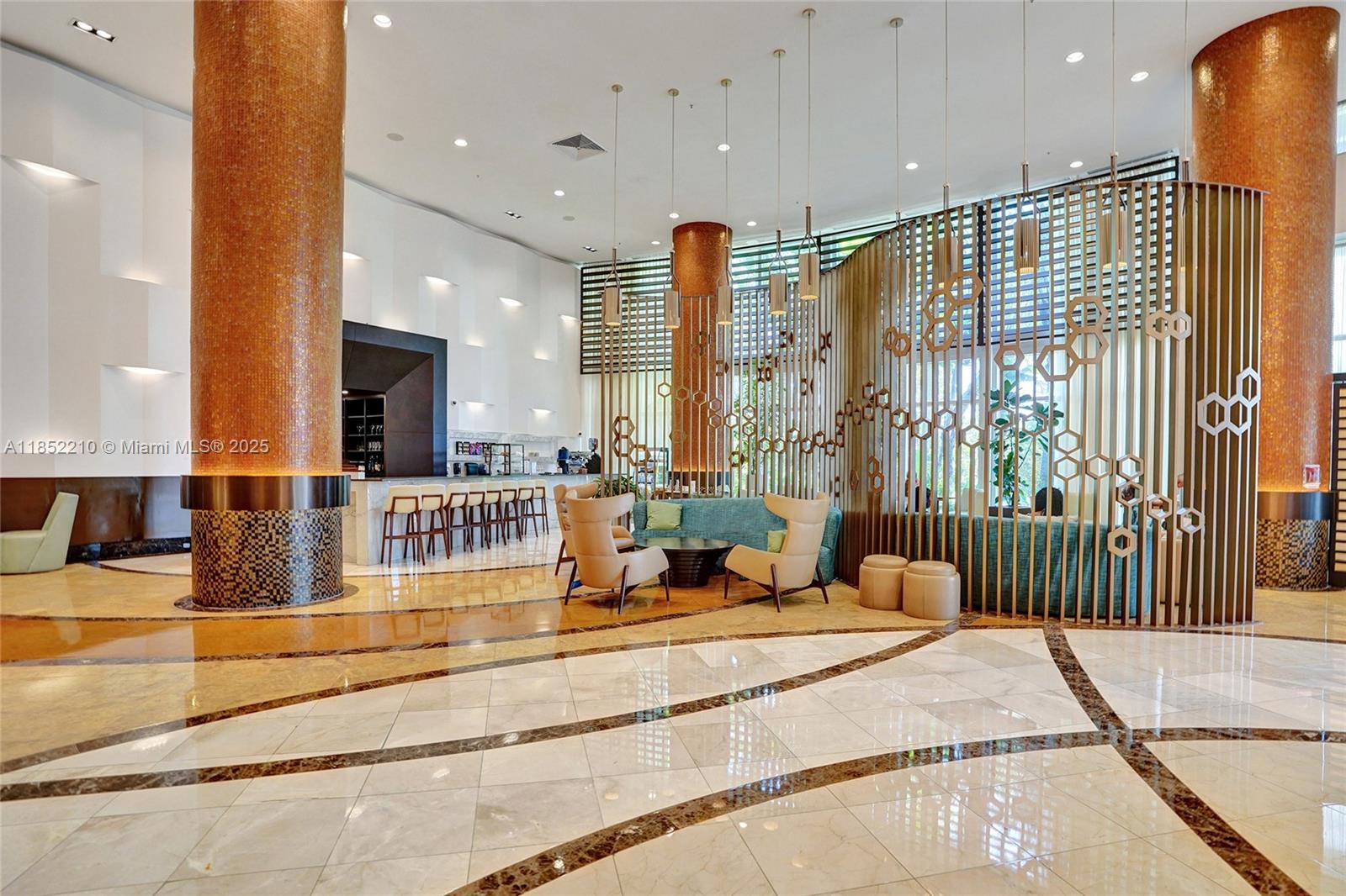 TRUMP INTERNATIONAL SONES - Residential