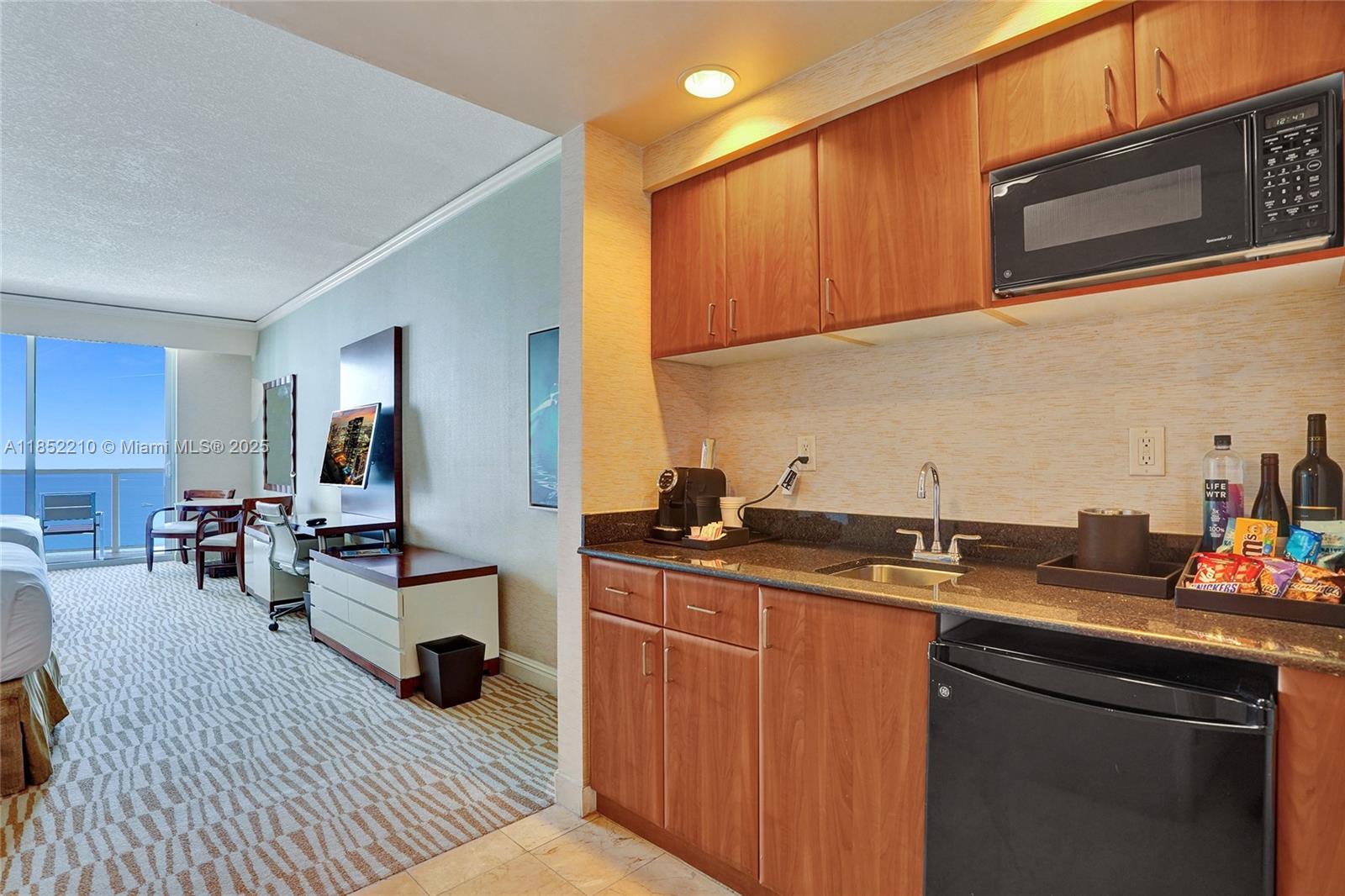 TRUMP INTERNATIONAL SONES - Residential