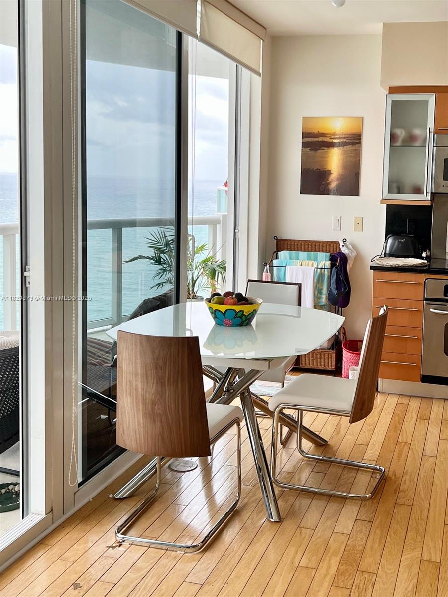 6365 Collins Ave 3609, Miami Beach, Miami-Dade County, Florida - 1 Bedrooms  
2 Bathrooms - 