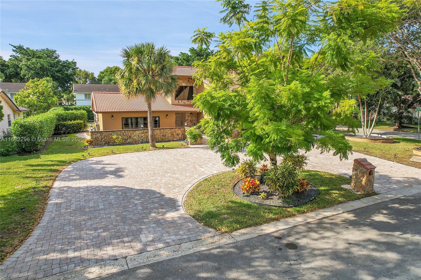 CORAL SPRINGS UNIVERSITY - Residential