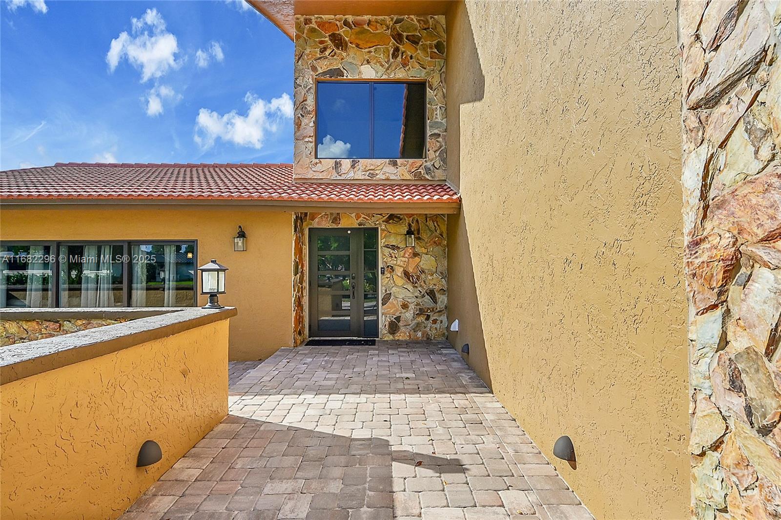 CORAL SPRINGS UNIVERSITY - Residential