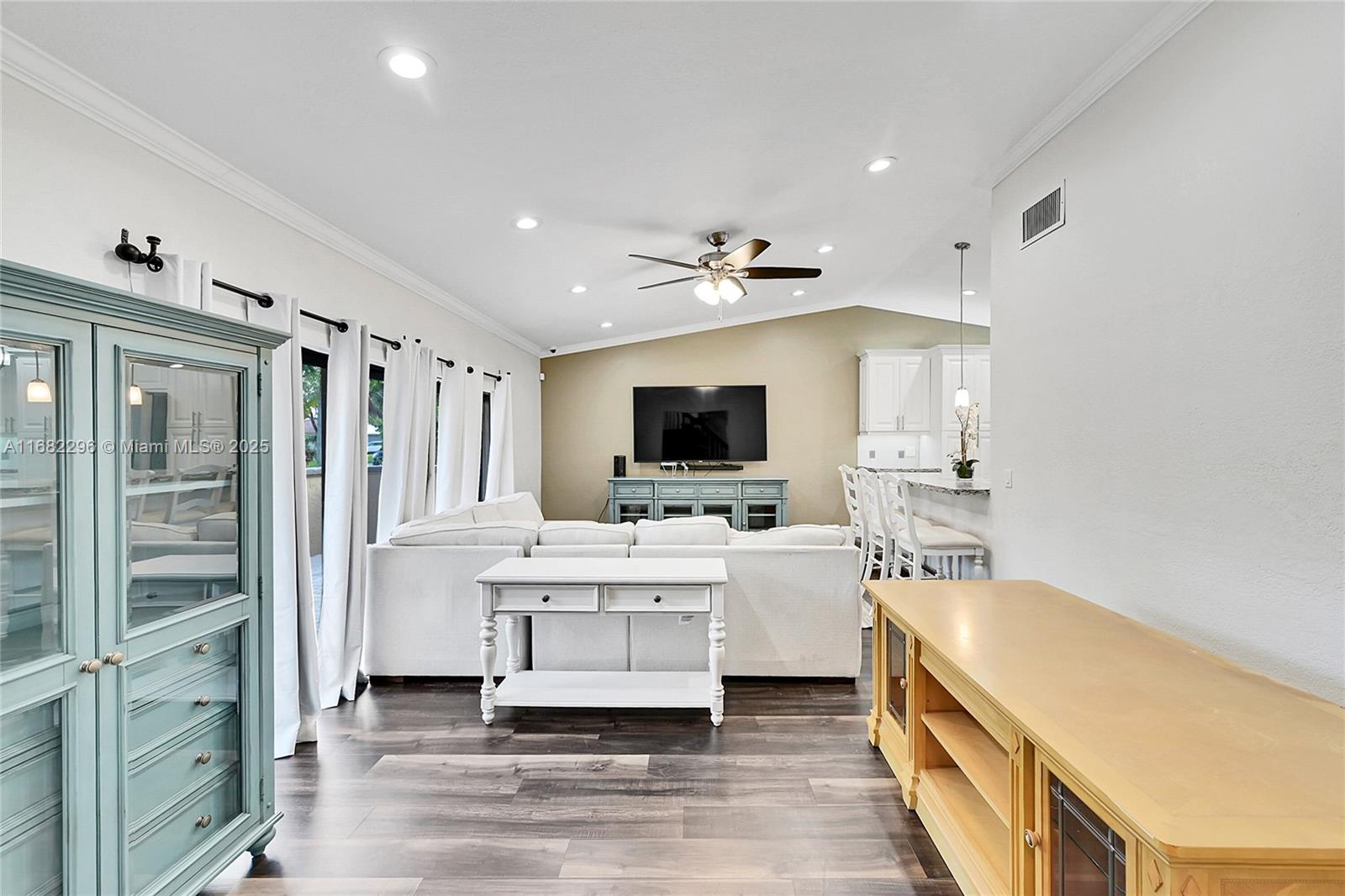 CORAL SPRINGS UNIVERSITY - Residential