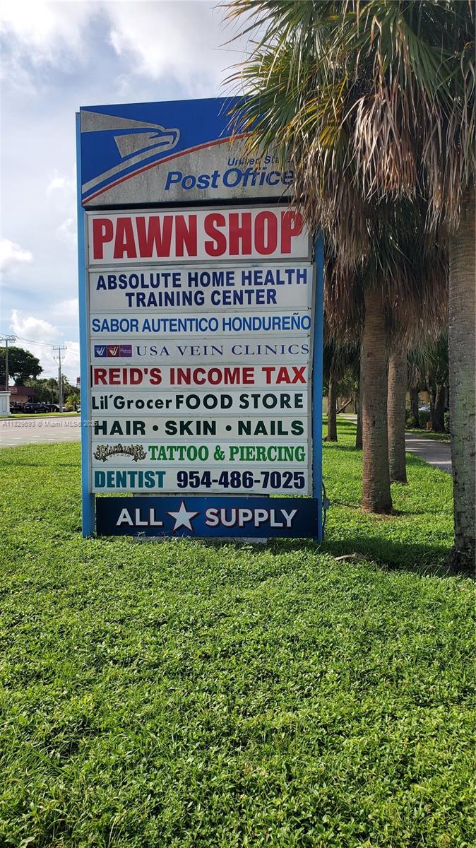 800 SF Retail or Office Space Available for immediate occupancy.
Ideal for any type of business that can benefit from being in a busy high visibility Shopping Center.
This Plaza is always busy. Other tenants include US Postal Office, Doctors Offices, Supermarkets, Hardware Store, Restaurants, Pawn Shop and many many more.
Just North of Commercial Blvd. On State Road 7 / US 441. Excellent Central Location!
Call Milton Raijman for viewing instructions.