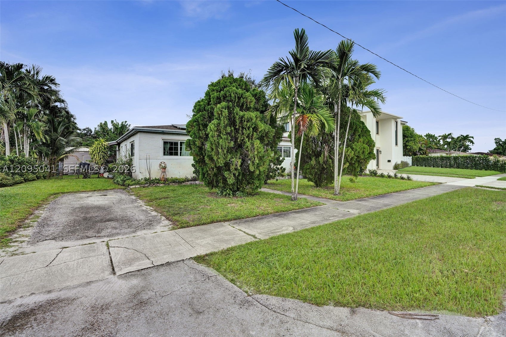 17401 NE 11th Ct