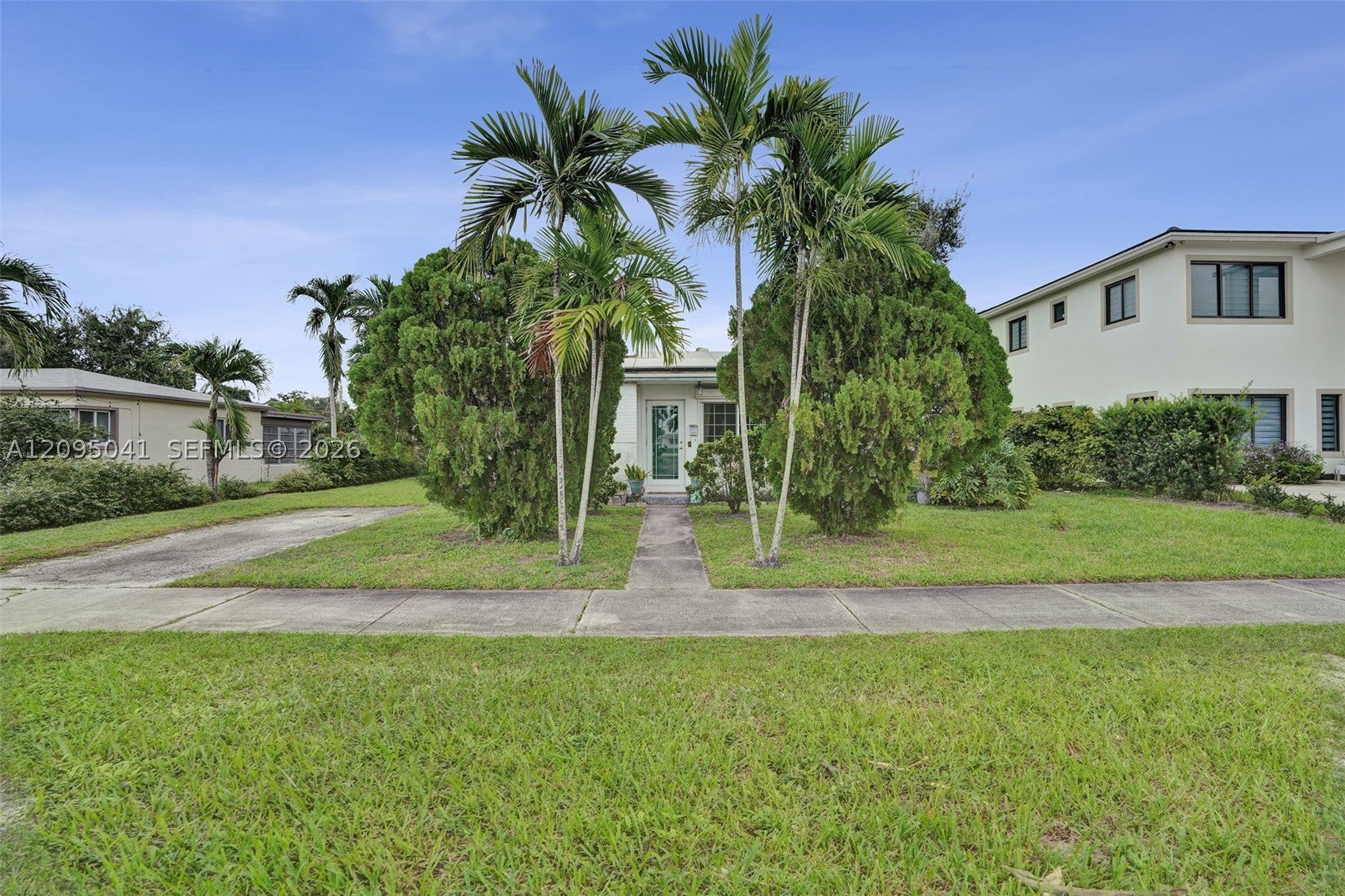 17401 NE 11th Ct