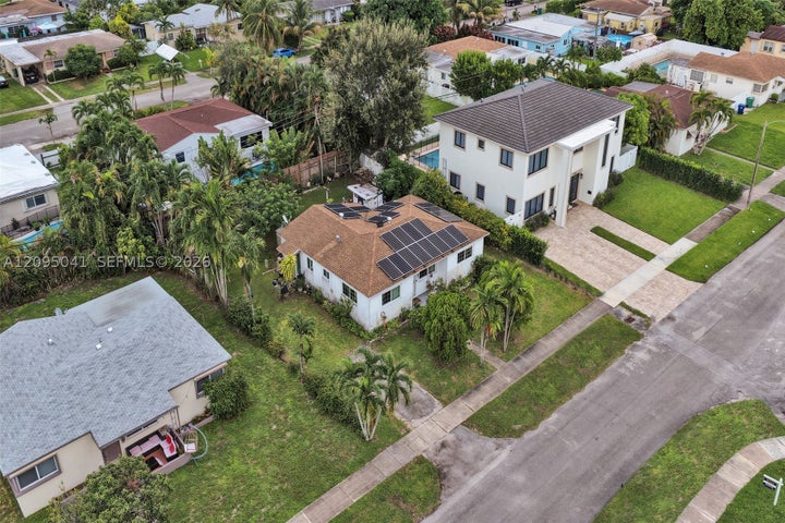 Photo 1 of 47 — 17401 NE 11th Ct, Miami, FL 33162