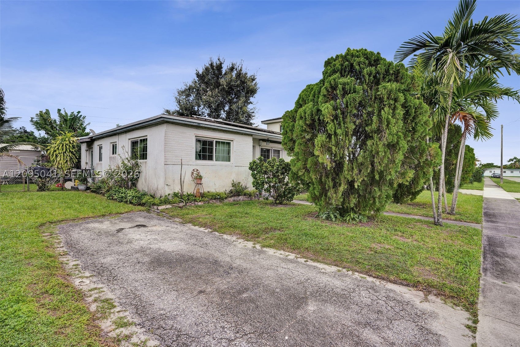 17401 NE 11th Ct