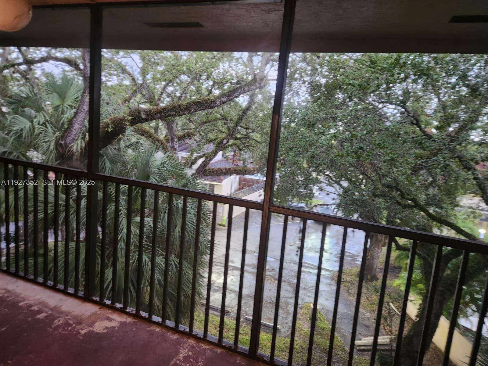 601 Ives Dairy Rd 403-8