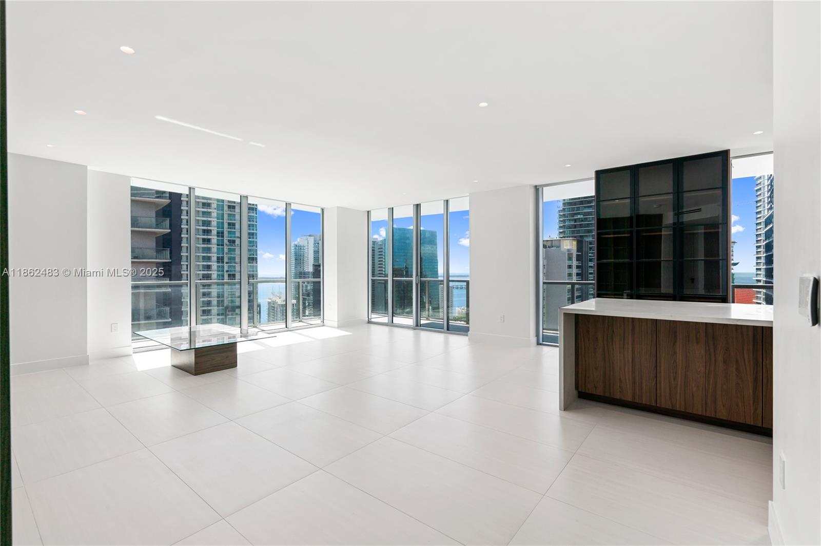 THE AXIS ON BRICKELL II C - Residential