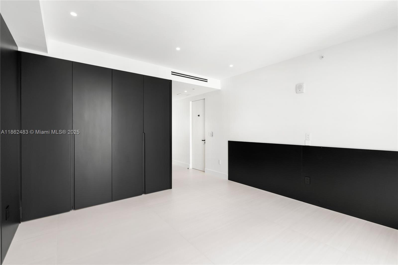 THE AXIS ON BRICKELL II C - Residential