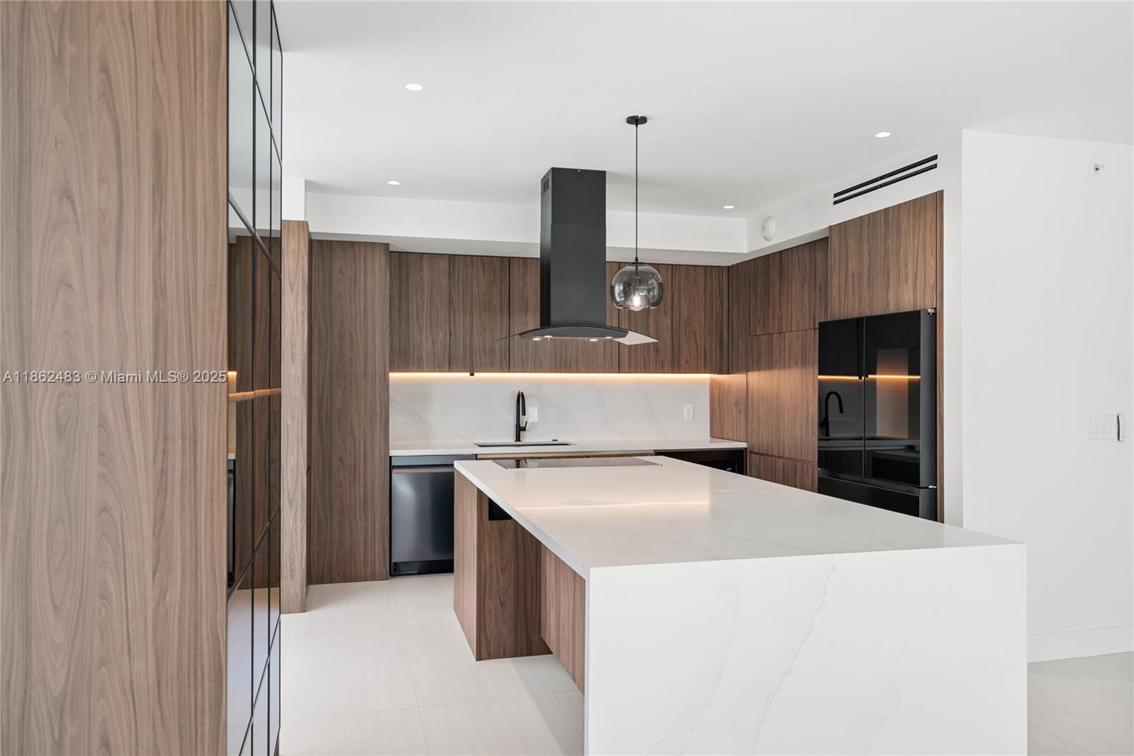 1111 SW 1st Ave 3719-N