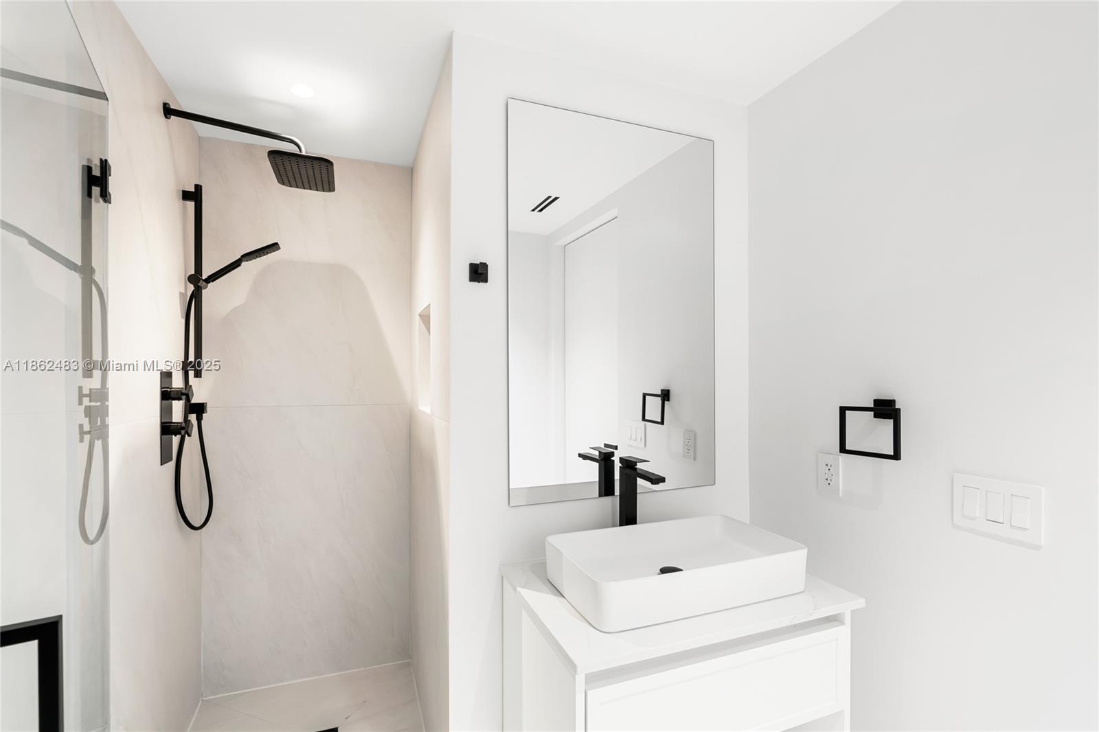 THE AXIS ON BRICKELL II C - Residential