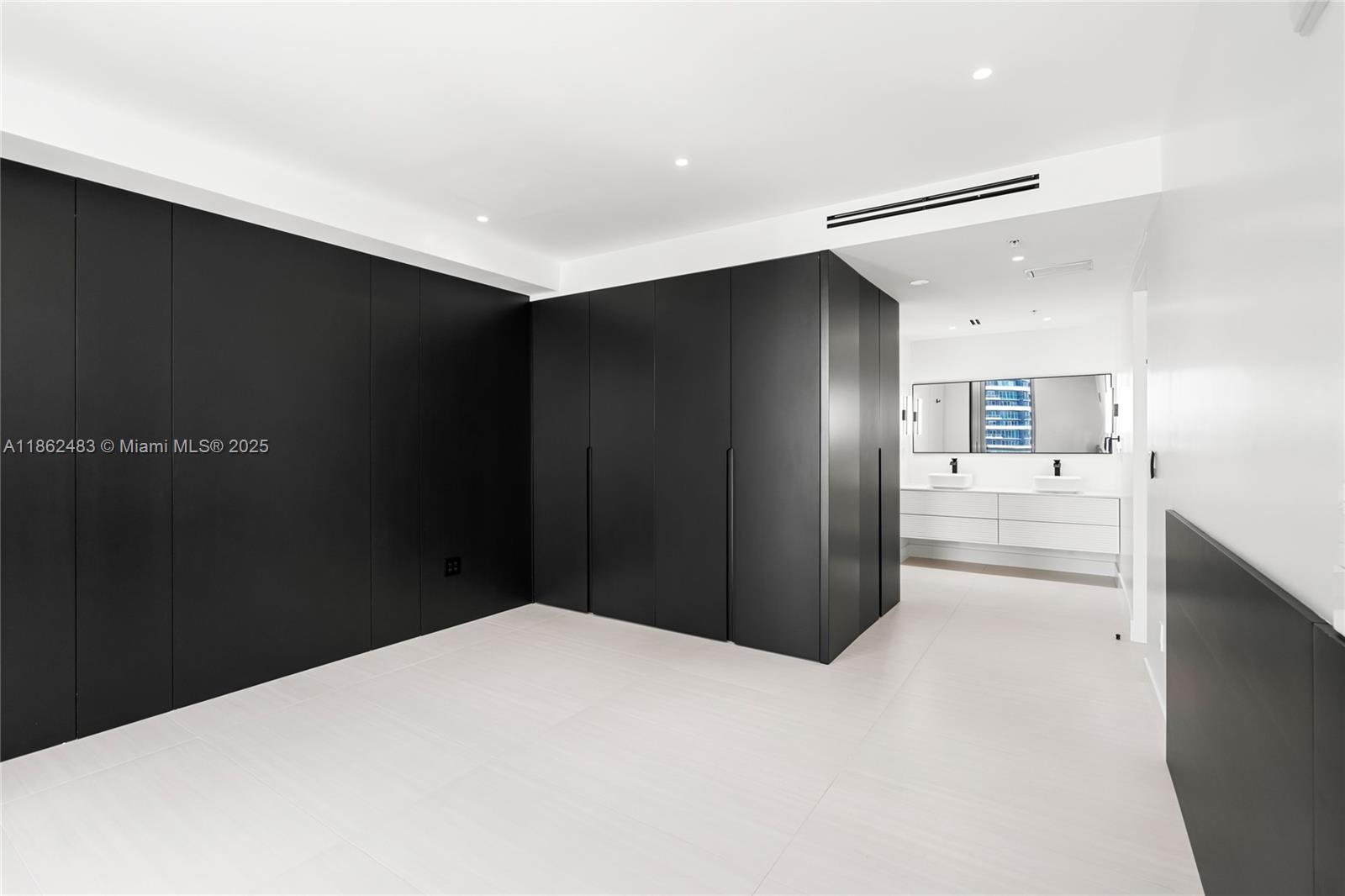 THE AXIS ON BRICKELL II C - Residential