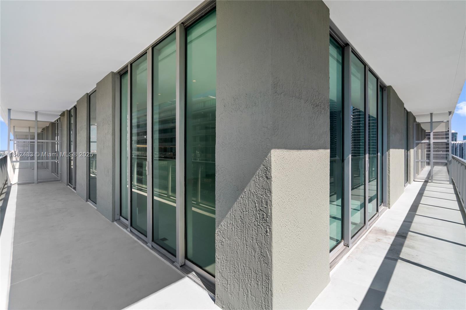 THE AXIS ON BRICKELL II C - Residential