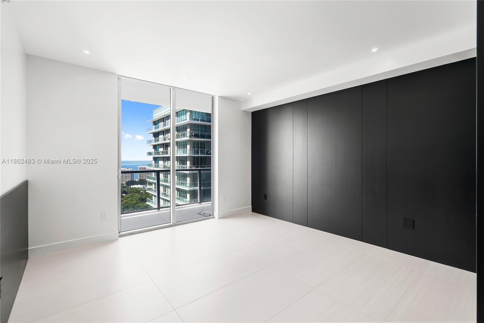 THE AXIS ON BRICKELL II C - Residential