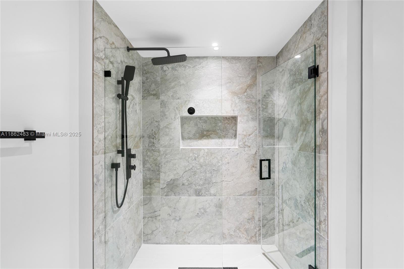 THE AXIS ON BRICKELL II C - Residential