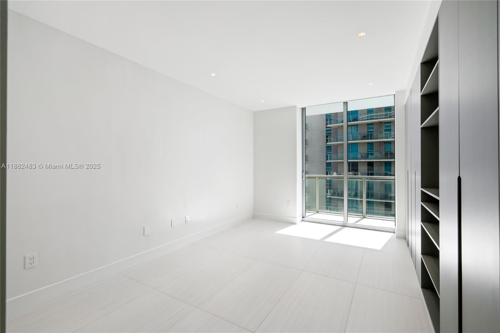 THE AXIS ON BRICKELL II C - Residential